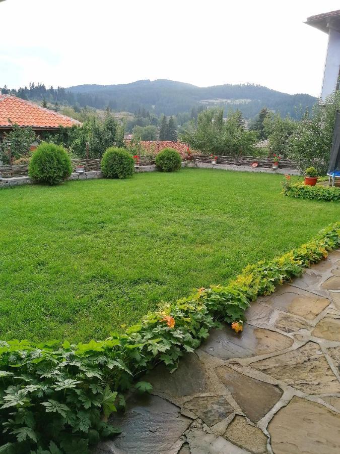 Hotel Радкината Къща Koprivshtitsa Esterno foto