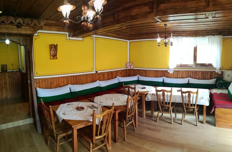 Hotel Радкината Къща Koprivshtitsa Esterno foto