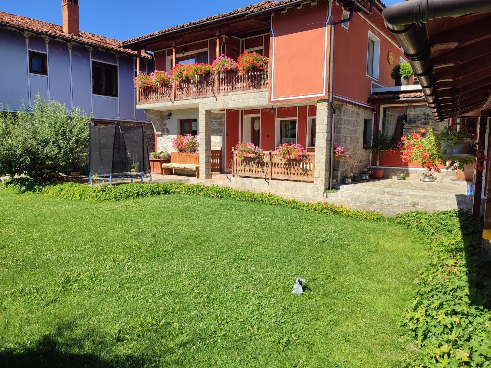 Hotel Радкината Къща Koprivshtitsa Esterno foto