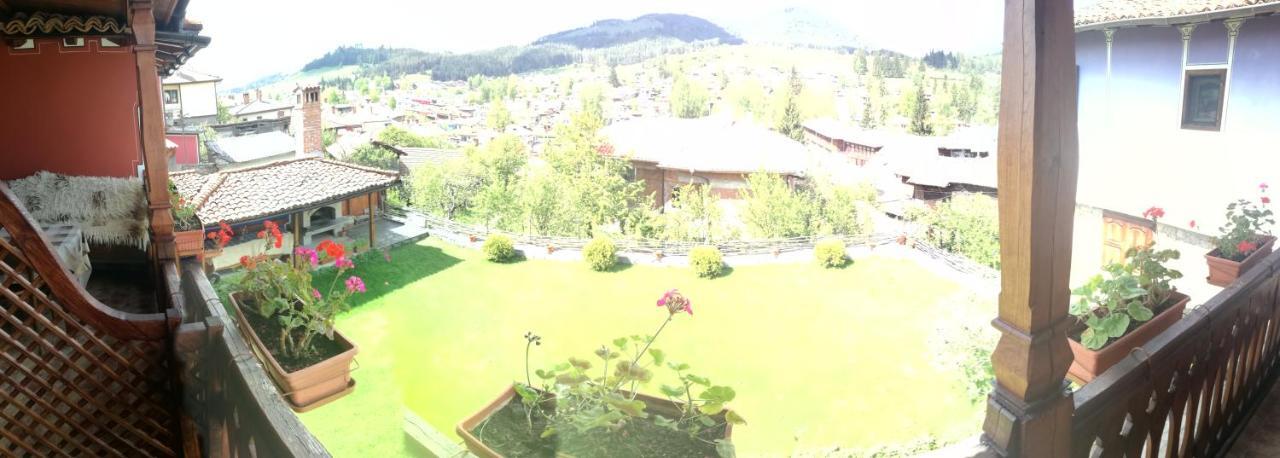 Hotel Радкината Къща Koprivshtitsa Esterno foto