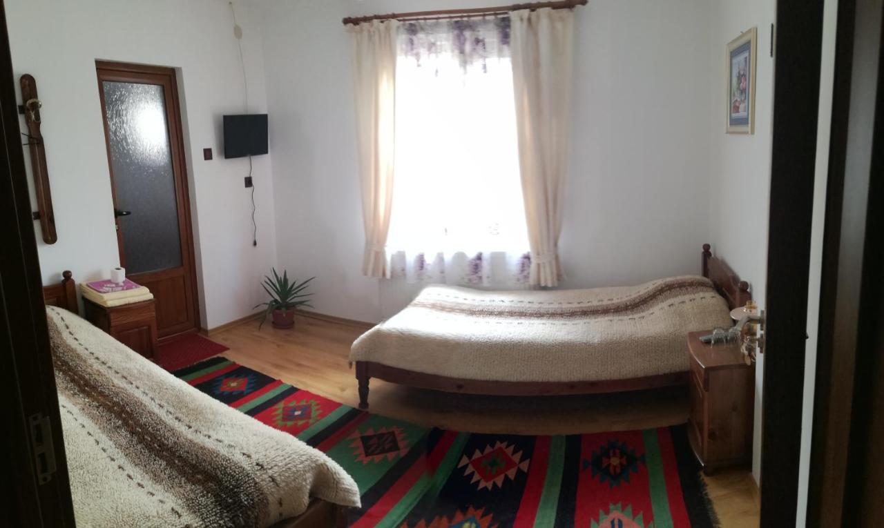 Hotel Радкината Къща Koprivshtitsa Esterno foto